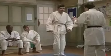 فیلم طنز مستربین کاراته بازی میکند